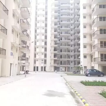 2 BHK Apartment For Sale in OP Floridaa, Sector 82