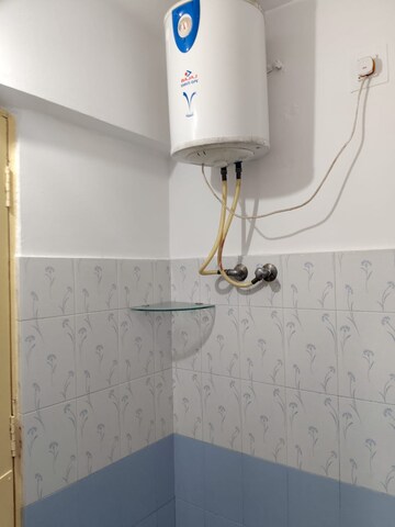 रेसिडेन्शियल फ्लॅट वर्ग फुट फॉर रेंट इन डोमलूर बैंगलोर  7780527