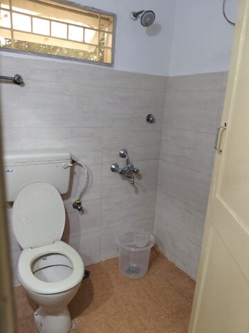 रेसिडेन्शियल फ्लॅट वर्ग फुट फॉर रेंट इन डोमलूर बैंगलोर  7780527