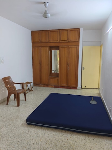 रेसिडेन्शियल फ्लॅट वर्ग फुट फॉर रेंट इन डोमलूर बैंगलोर  7780527