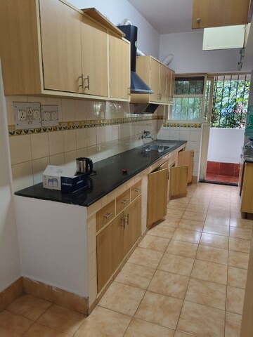 रेसिडेन्शियल फ्लॅट वर्ग फुट फॉर रेंट इन डोमलूर बैंगलोर  7780527