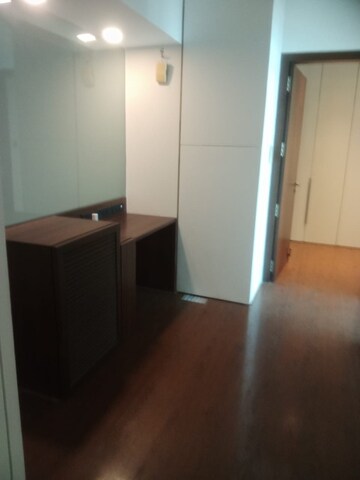 Bedroom in 4 BHK Apartment at Tardeo – for Sale