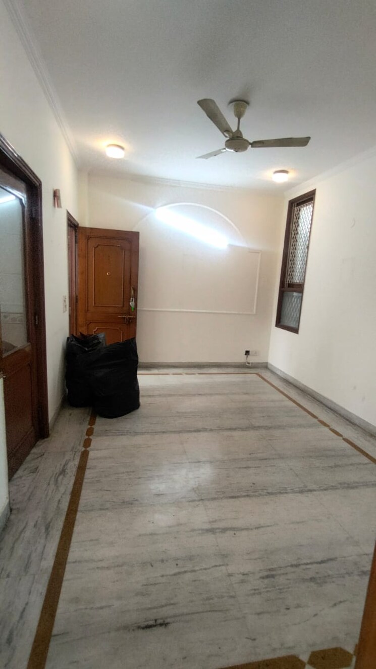 Room, dlf phase ii 3 Bedroom 1900 Sq.Ft. Builder Floor In Dlf Phase ii Gurgaon 7780593