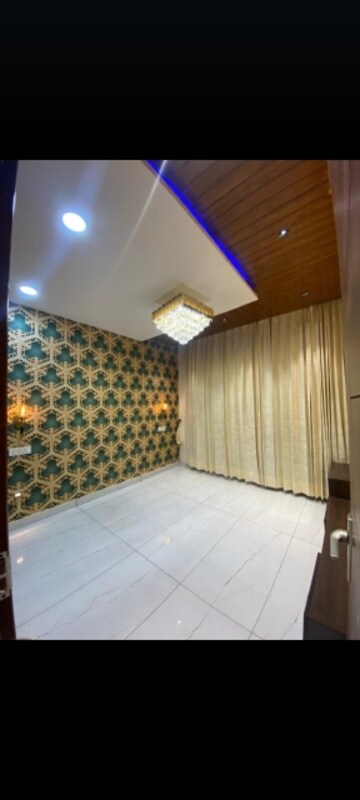 Room in 4 BHK Independent House at Kharar Mohali Road – for Sale