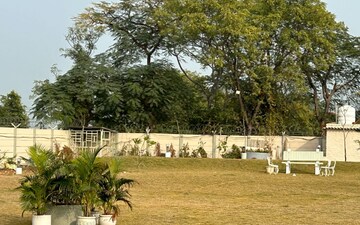 Plot For Sale in Sector 36