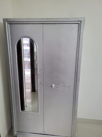 Building Lobby in 1.5 BHK Apartment at Signature Global Synera, Sector 81 – for Sale