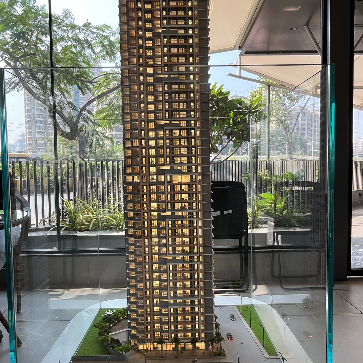 2 BHK + Pooja Room Apartment For Sale in Leena Oasis