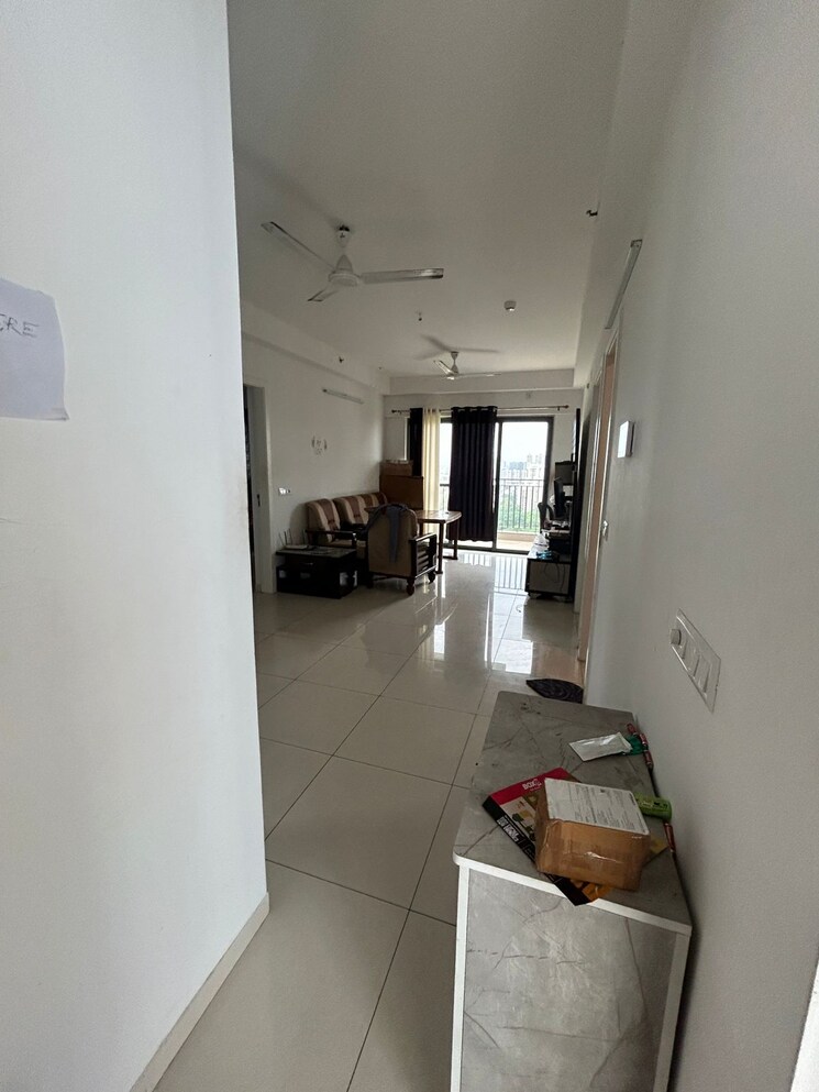 Living Room, amanora-gold-towers 2 Bedroom 720 Sq.Ft. Apartment In Hadapsar Pune 7781381