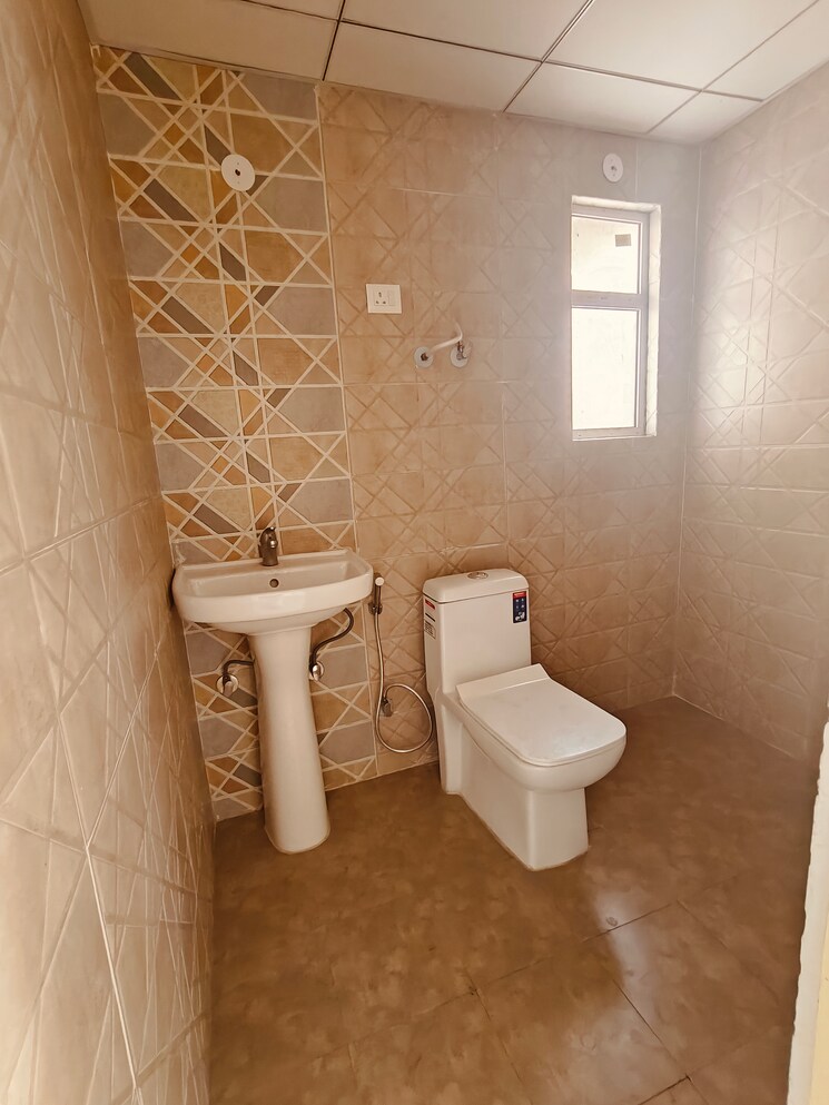 Bathroom, avantika extension 2 Bedroom 1080 Sq.Ft. Apartment In Avantika Extension Ghaziabad 7781706