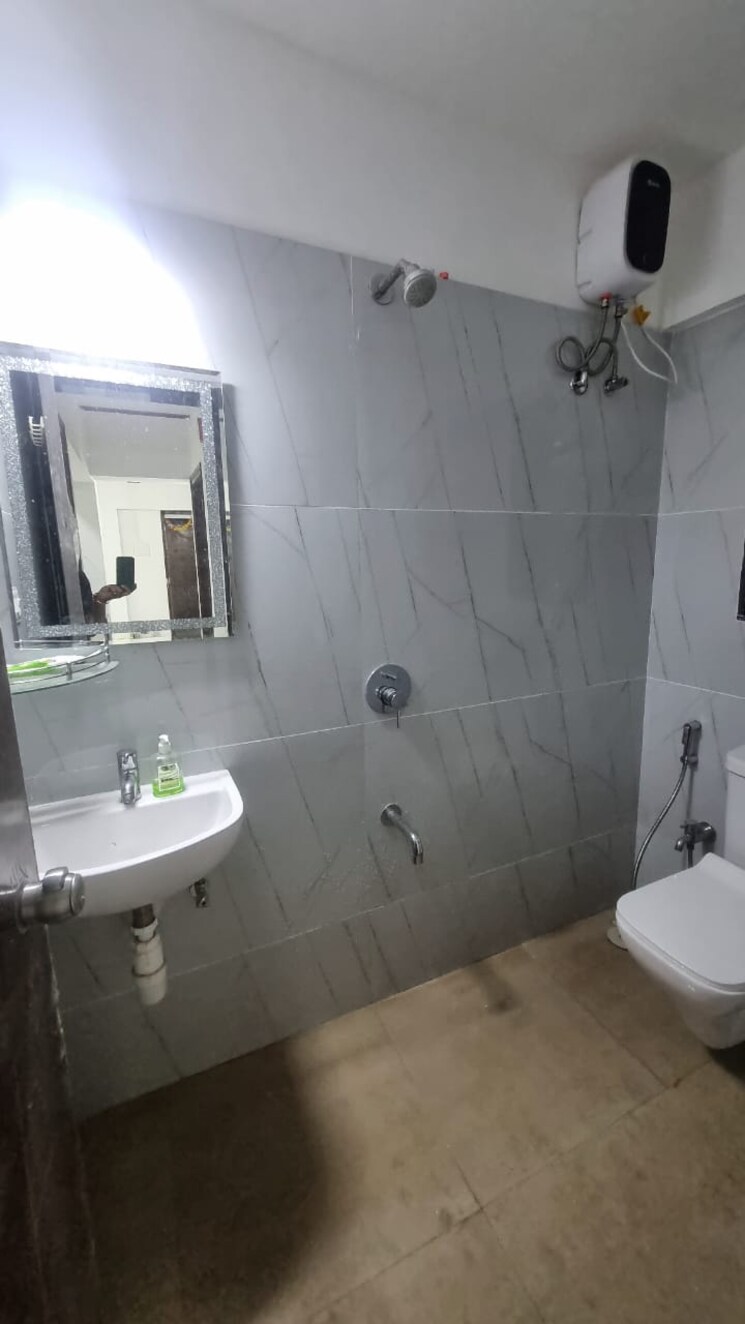 Bathroom, advait-bliss 2 Bedroom 541 Sq.Ft. Apartment In Kurla East Mumbai 7781622