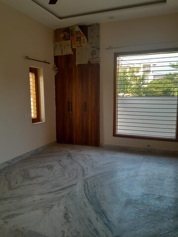 रेसिडेंशियल घर वर्ग फुट फॉर रेंट इन बल्लूपुर देहरादून  7781700