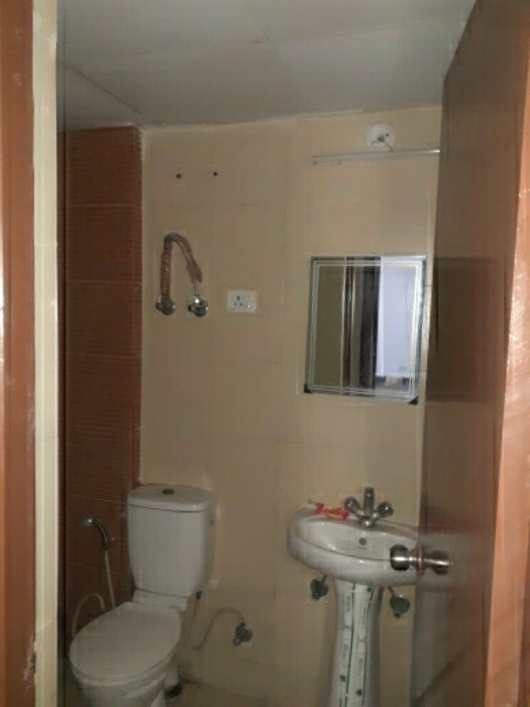 Bathroom, mahagun-mywoods 3 Bedroom 1545 Sq.Ft. Apartment In Sector 16c Greater Noida Greater Noida 7781779