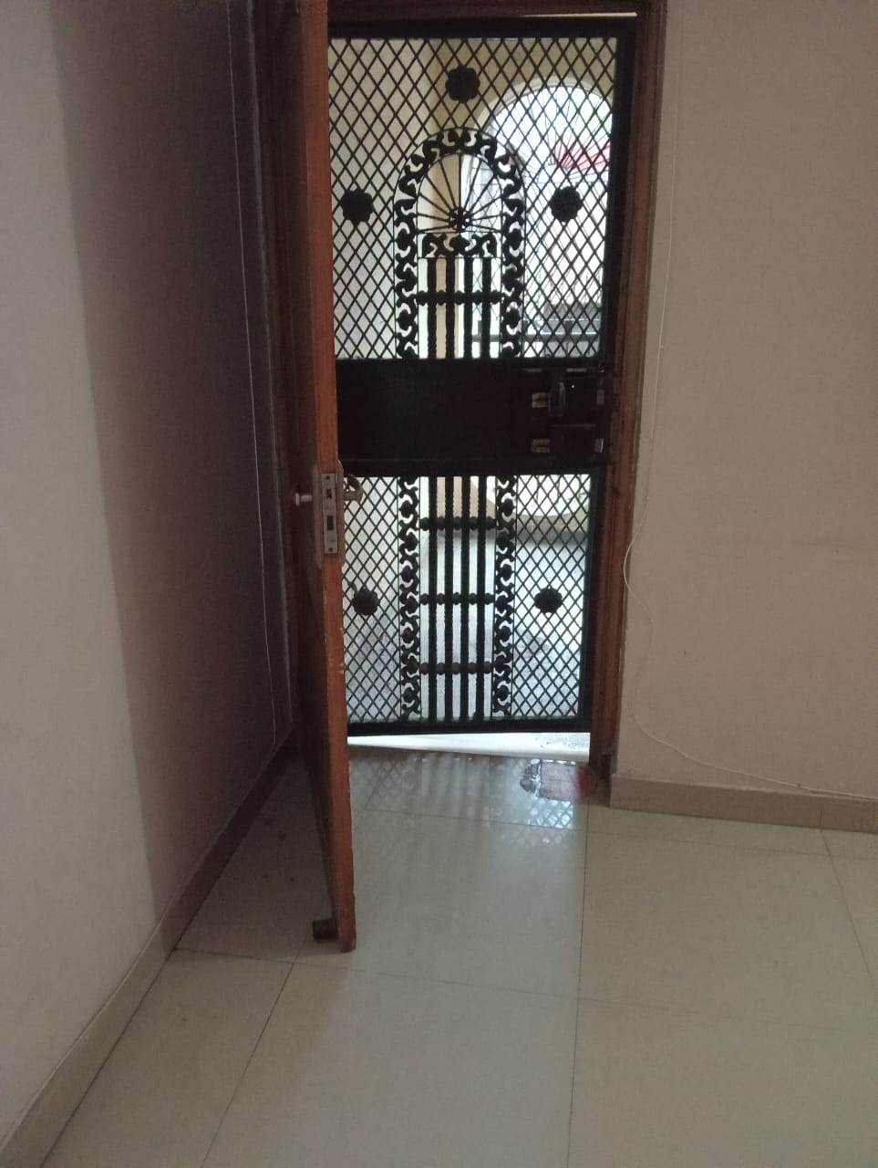 2 BHK Builder Floor For Rent in RWA Flats New Ashok Nagar New Ashok Nagar Delhi  7781766