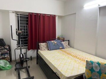 Room in 2 BHK Apartment at Amanora Victory Towers, Hadapsar – for Sale