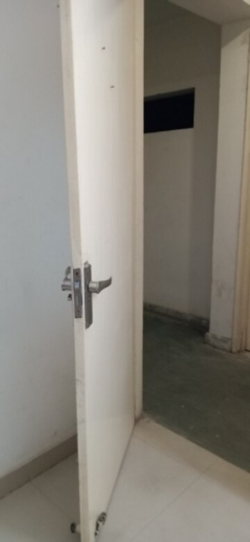 Room in 2 BHK Apartment at Breez Global Heights, Sohna Sector 33 – for Sale