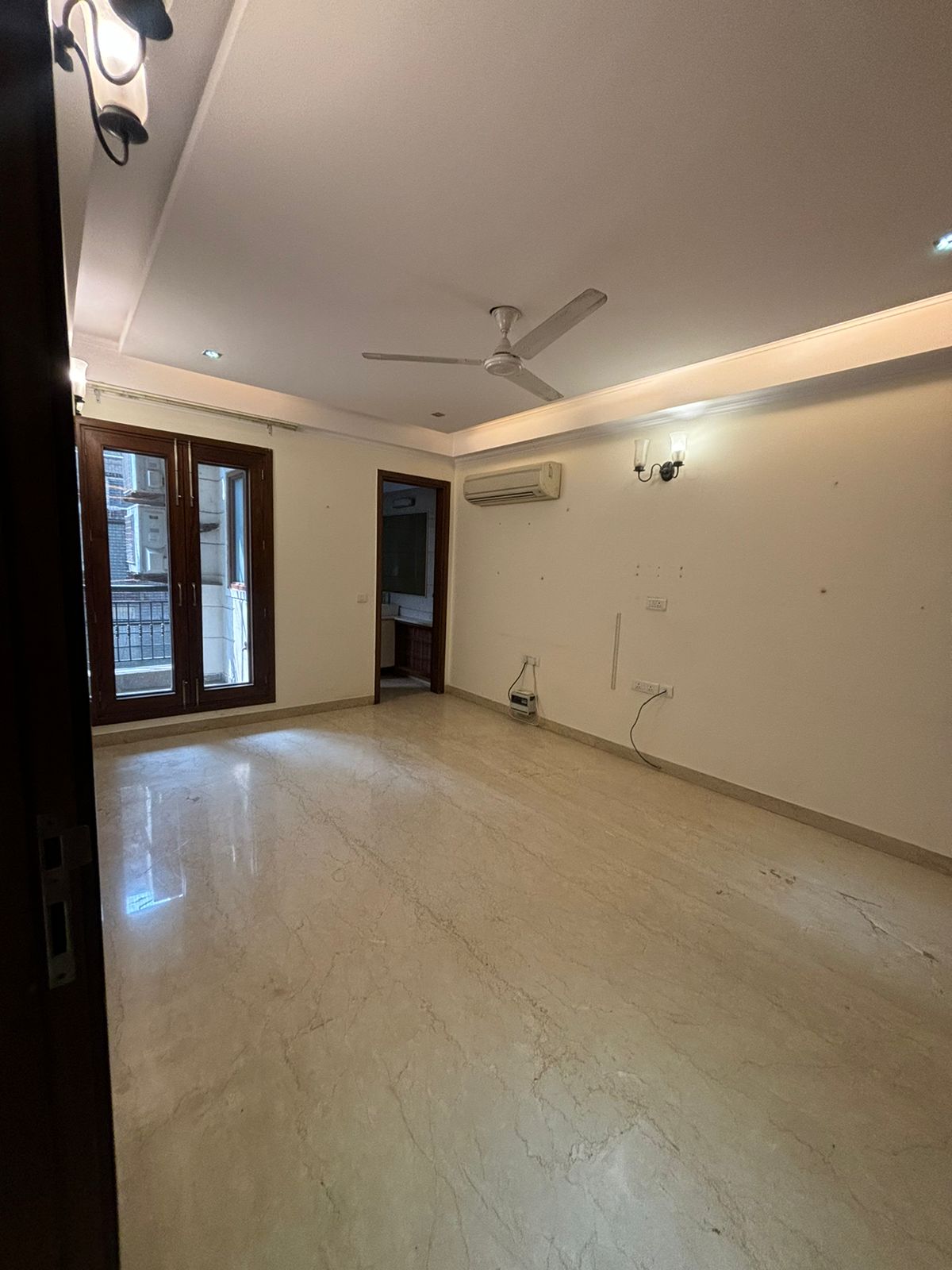 4 BHK + Servant Room Apartment For Sale in Tata Primanti-Tower Residences