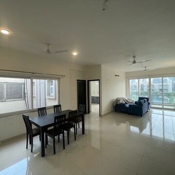 Living Room in 3 BHK Builder Floor at BPTP Amstoria, Sector 102 – for Sale