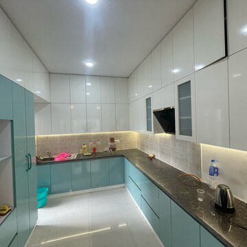 Kitchen in 3 BHK Builder Floor at BPTP Amstoria, Sector 102 – for Sale