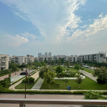 3 BHK Builder Floor – Exterior View View at BPTP Amstoria, Sector 102 - for Sale