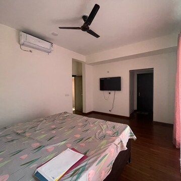 Bedroom in 4 BHK Builder Floor at BPTP Amstoria, Sector 102 – for Sale
