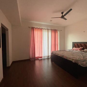 Bedroom in 4 BHK Builder Floor at BPTP Amstoria, Sector 102 – for Sale