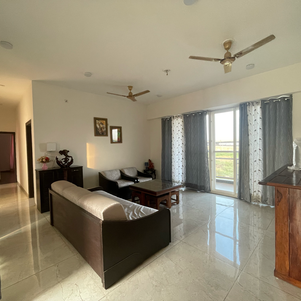 4 BHK + Servant Room,Extra Room Builder Floor For Sale in BPTP Amstoria