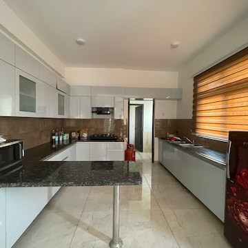 Kitchen in 4 BHK Builder Floor at BPTP Amstoria, Sector 102 – for Sale