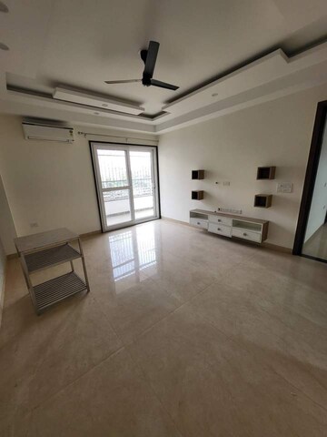 Room in 3 BHK Apartment at M3M Golf Hills, Sector 79 – for Sale