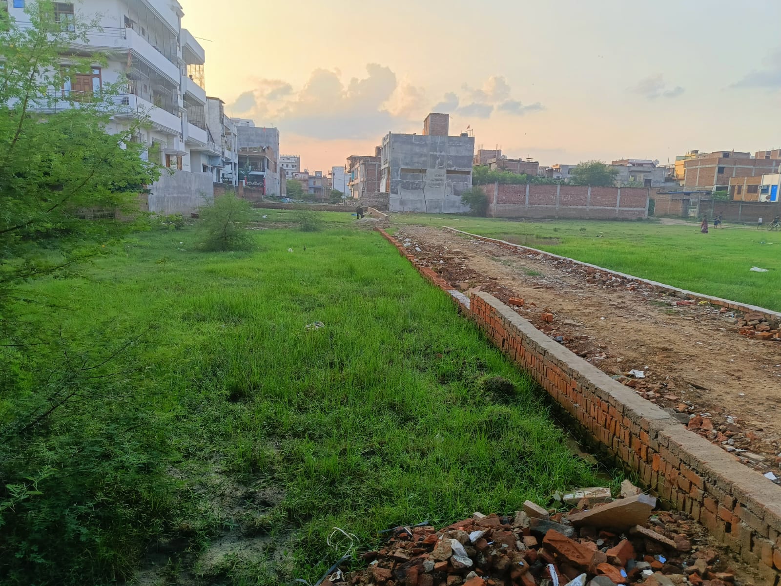 Plot For Sale in Residencial Plat 