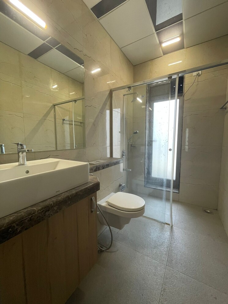 Bathroom, l-t-emerald-isle 4 Bedroom 3093 Sq.Ft. Apartment In Powai Mumbai 7782527