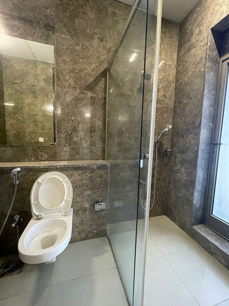 Bathroom, l-t-emerald-isle 4 Bedroom 3093 Sq.Ft. Apartment In Powai Mumbai 7782527