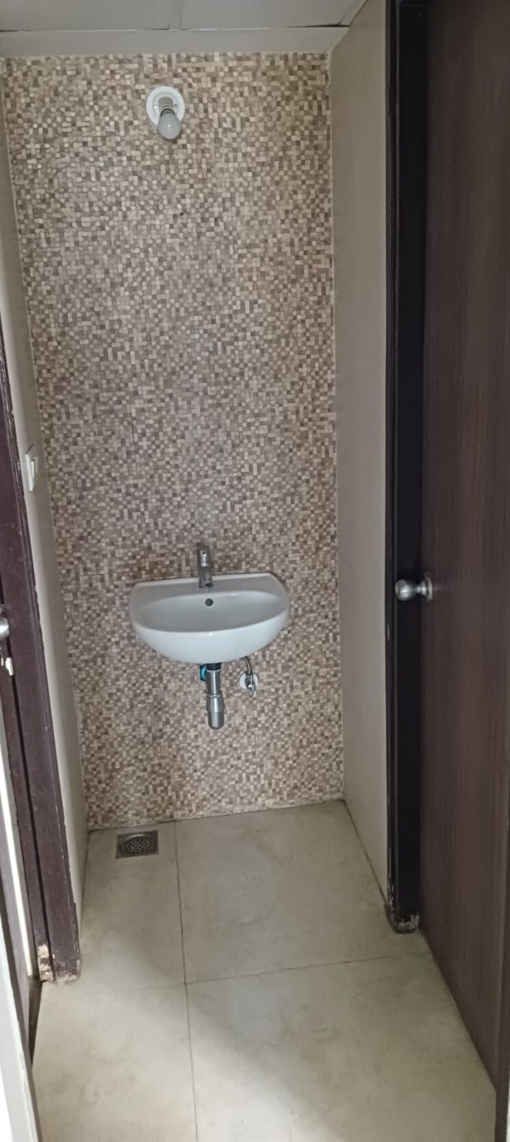 Bathroom, lodha-palava-city 1 Bedroom 575 Sq.Ft. Apartment In Dombivli East Thane 7782610