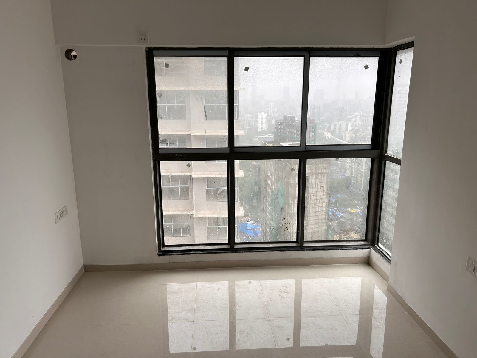 1 BHK Apartment For Rent in UK Iridium Kandivali East Mumbai  7782642