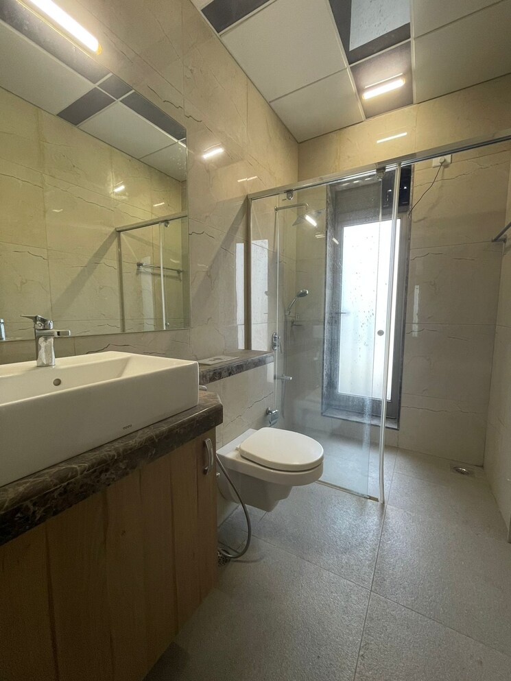 Bathroom, l-t-emerald-isle 4 Bedroom 2992 Sq.Ft. Apartment In Powai Mumbai 7782660