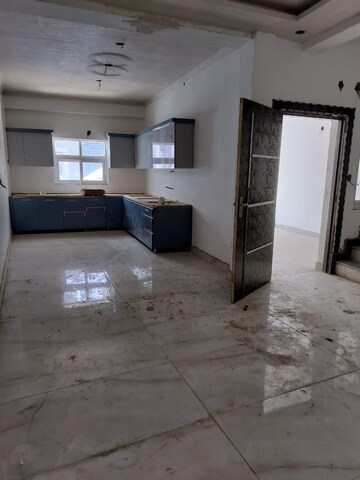Parking in 3 BHK Villa at Greno Green Residency, Knowledge Park V Greater Noida – for Sale