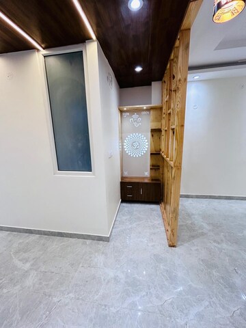 Room in 3 BHK Apartment at Gms Road – for Sale