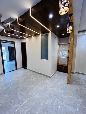 Room in 3 BHK Apartment at Gms Road – for Sale