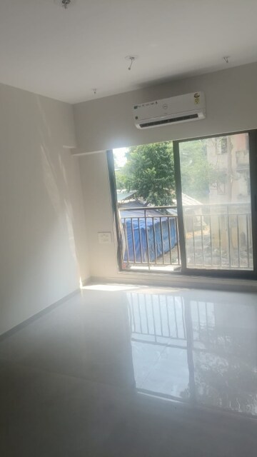 Room in 2 BHK Builder Floor at Roha Vatika, Kurla East – for Sale