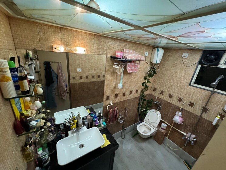 Team Area, bhumiraj-costarica 4 Bedroom 3000 Sq.Ft. Apartment In Palm Beach Navi Mumbai 7783042