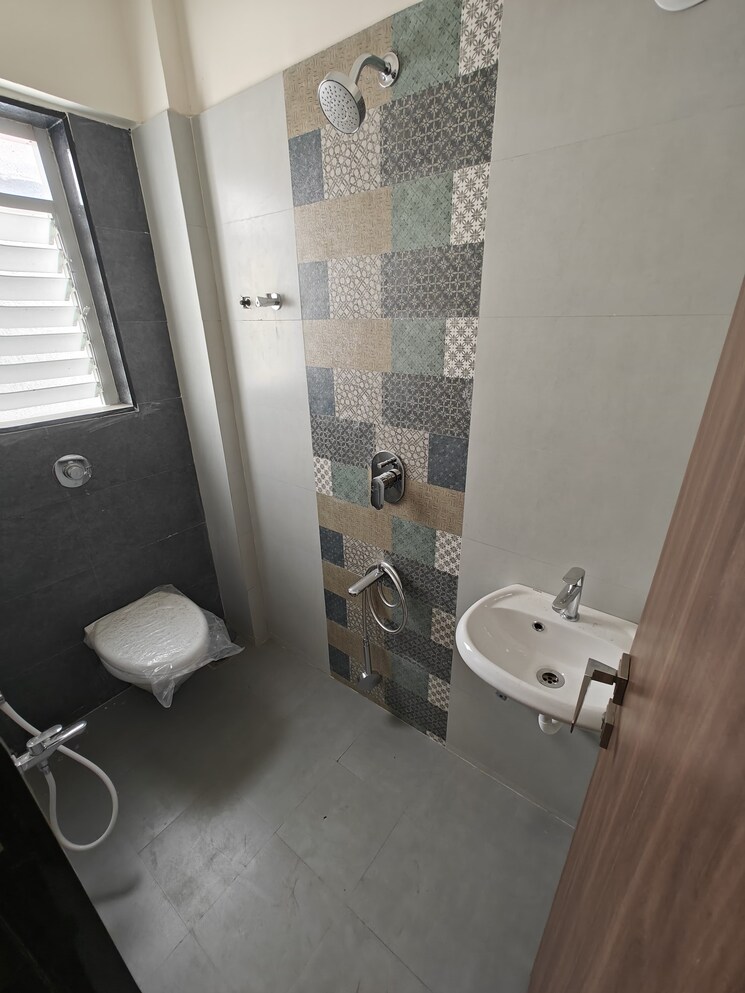 Bathroom, crystal-armus 2 Bedroom 630 Sq.Ft. Apartment In Chembur Mumbai 7783287