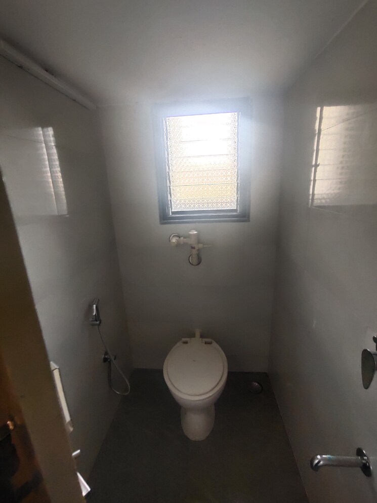 Bathroom, silver-dunes 2 Bedroom 900 Sq.Ft. Apartment In Prabhadevi Mumbai 7783367