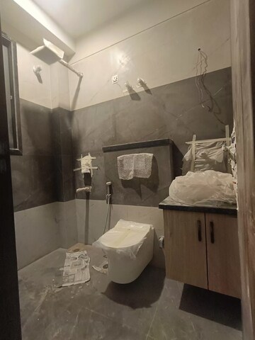 Kitchen in 3 BHK Builder Floor at Sector 40 – for Sale