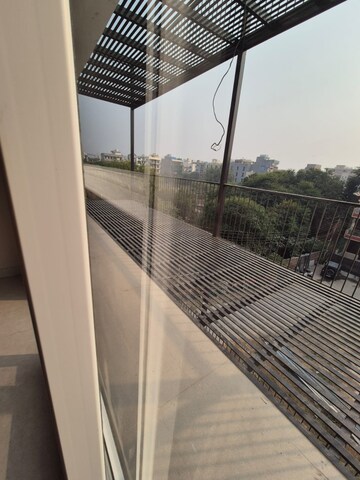 Balcony in 3 BHK Builder Floor at Sector 40 – for Sale