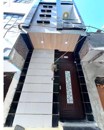 1.5 BHK Builder Floor For Rent in Shastri Nagar