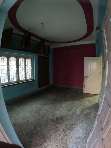 Room in 5 BHK Independent House at Behala Chowrasta – for Sale