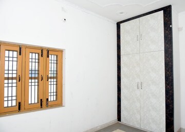 रेसिडेंशियल घर वर्ग फुट फॉर रेंट इन जीएमएस रोड देहरादून  7783550