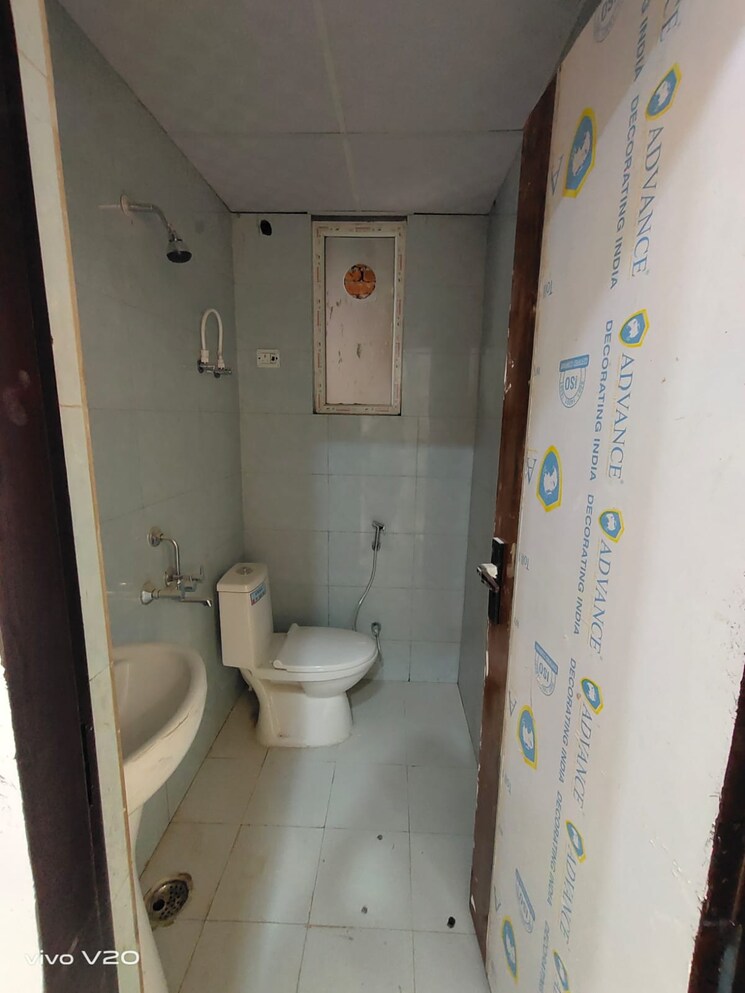 Bathroom, signature-solera-apartment 3 Bedroom 1225 Sq.Ft. Apartment In Sector 107 Gurgaon 7783564