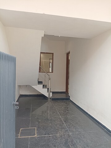 Room in 4 BHK Independent House at Sanauli – for Sale
