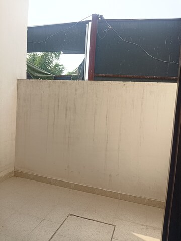 Room in 4 BHK Independent House at Sanauli – for Sale