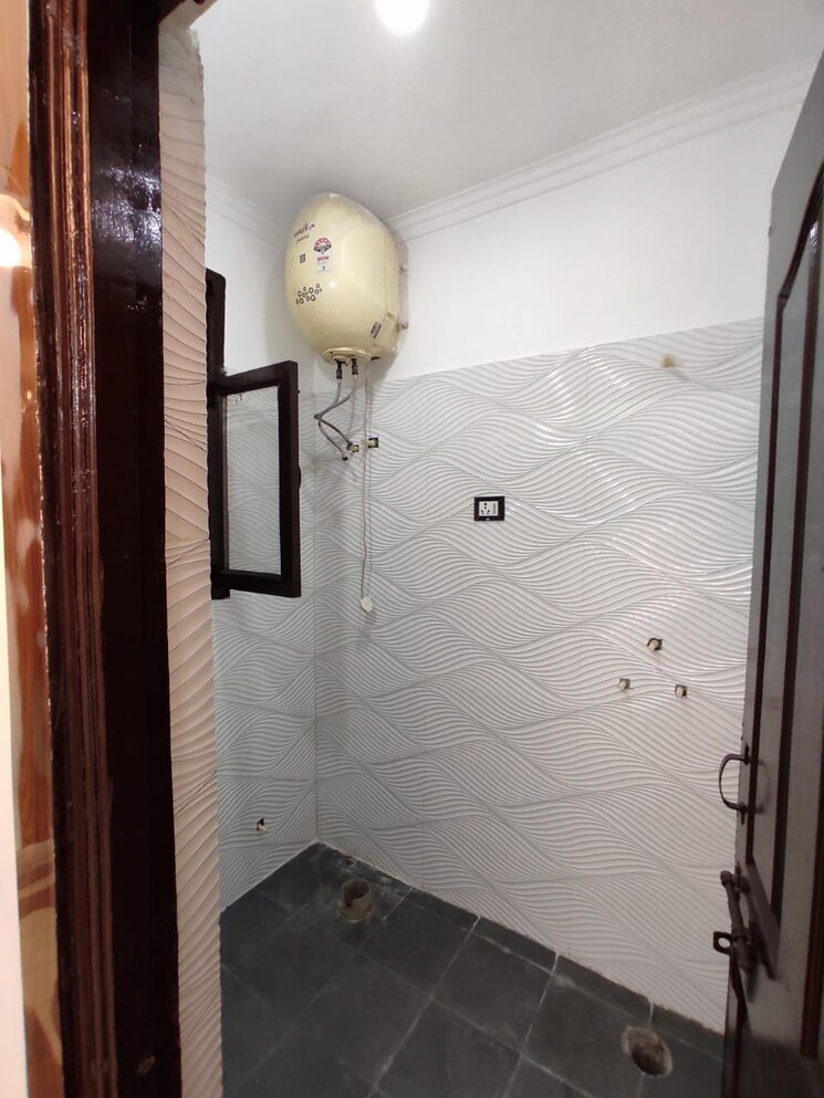 Bathroom, niti khand 2 Bedroom 900 Sq.Ft. Builder Floor In Niti Khand Ghaziabad 7783844